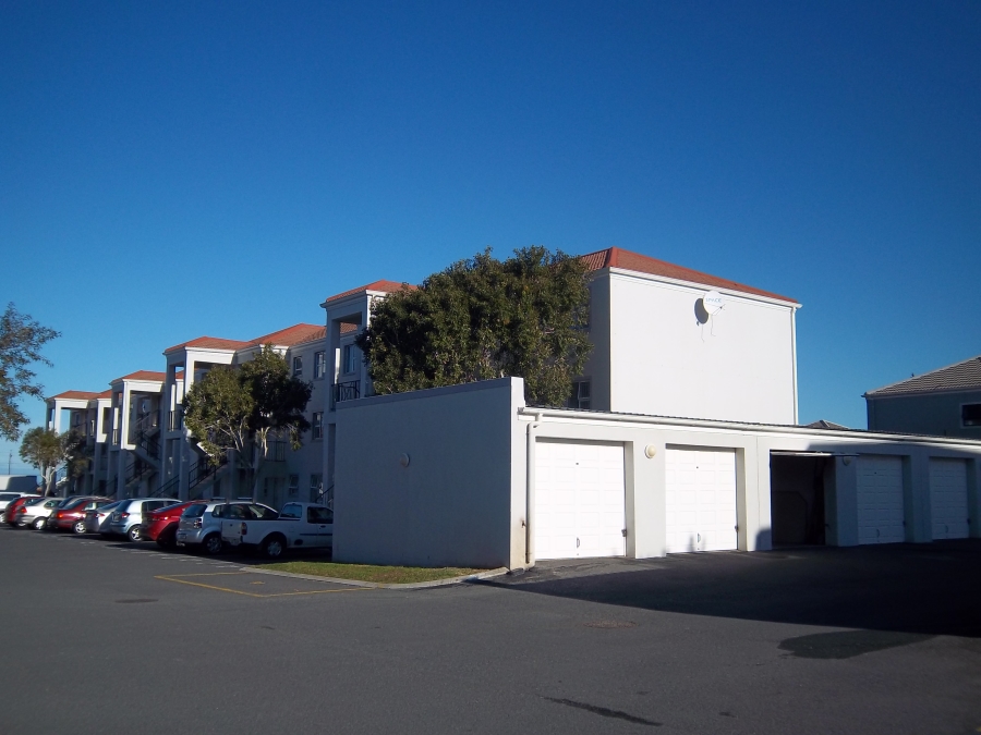 To Let 2 Bedroom Property for Rent in Heritage Park Western Cape